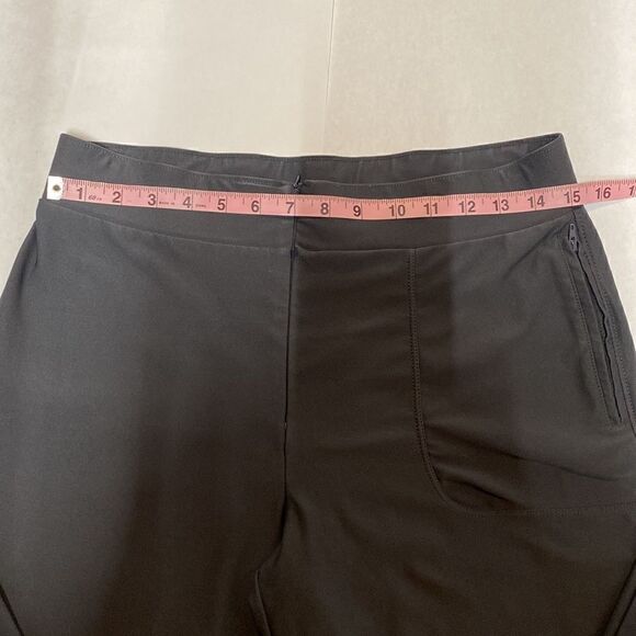 Women’s Nike Dri-Fit Pants - Size Medium - Picture 3 of 9